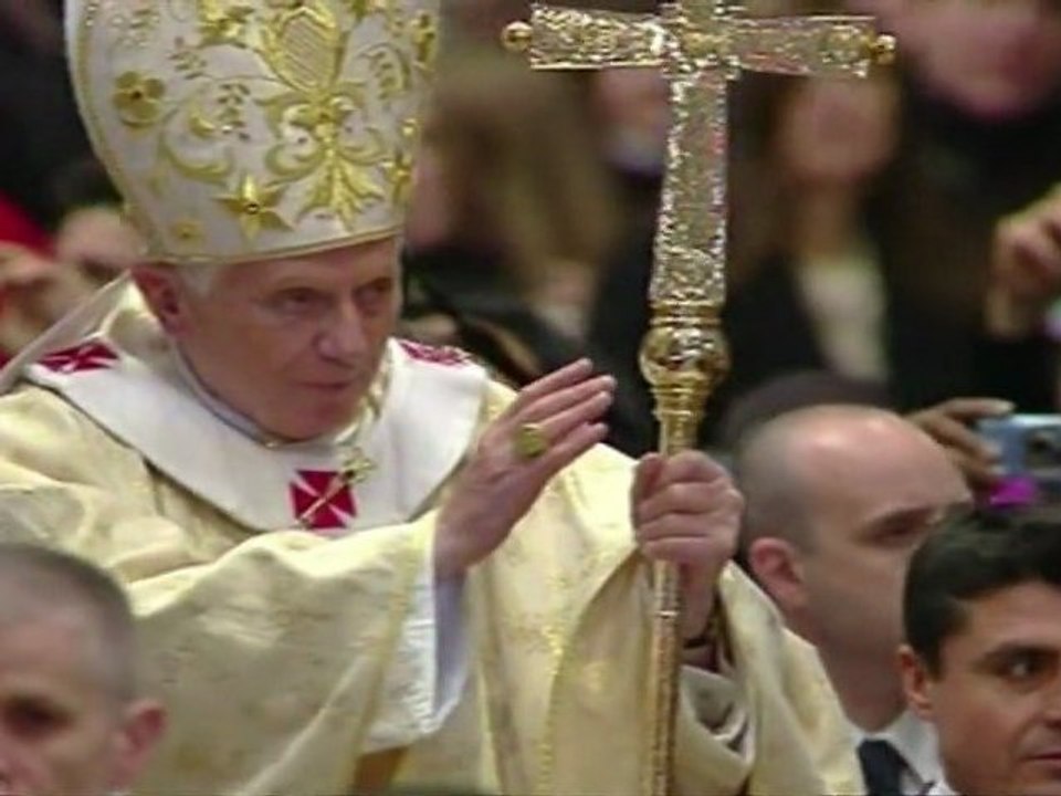 Benoît XVI critique la fête commerciale qu'est devenue Noël