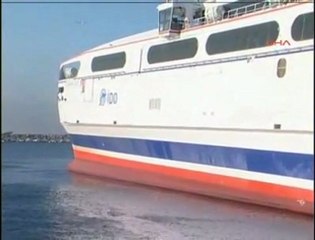 Osmangazi Feribotu Ro-Ro Gemisiyle Sürtüştü