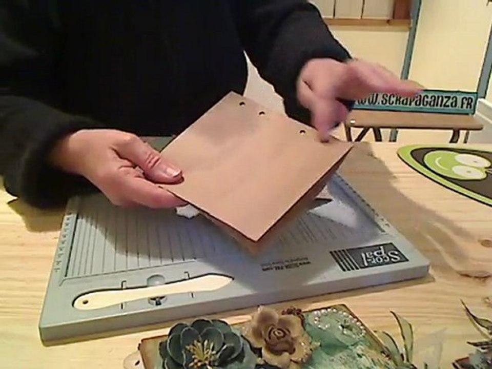 SCRAPBOOKING DEMONSTRATION : utilisation des sacs en papier