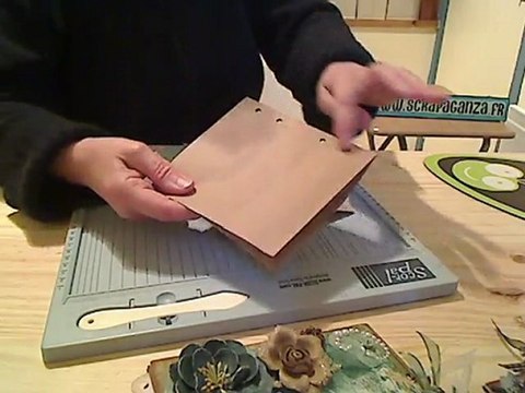 SCRAPBOOKING DEMONSTRATION : utilisation des sacs en papier