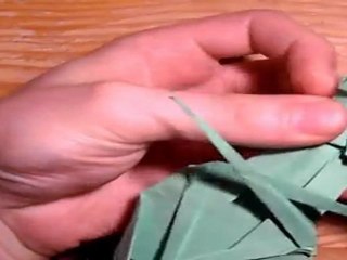 Origami : La sauterelle