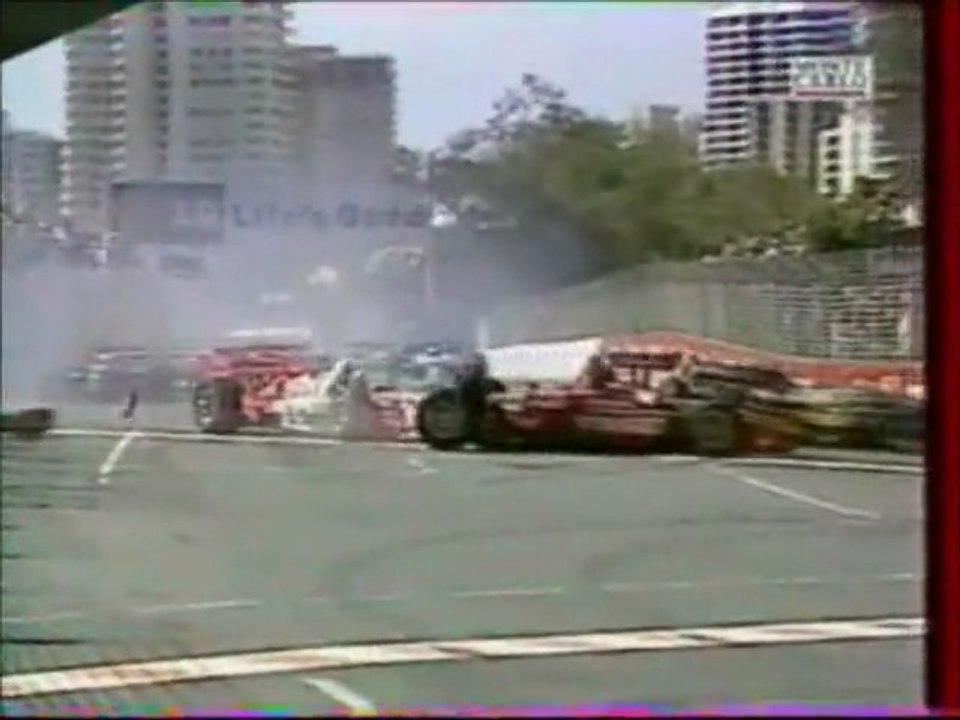 CART Surfers Paradise 2000 Start big crash Montoya De Ferran en français (TMC)
