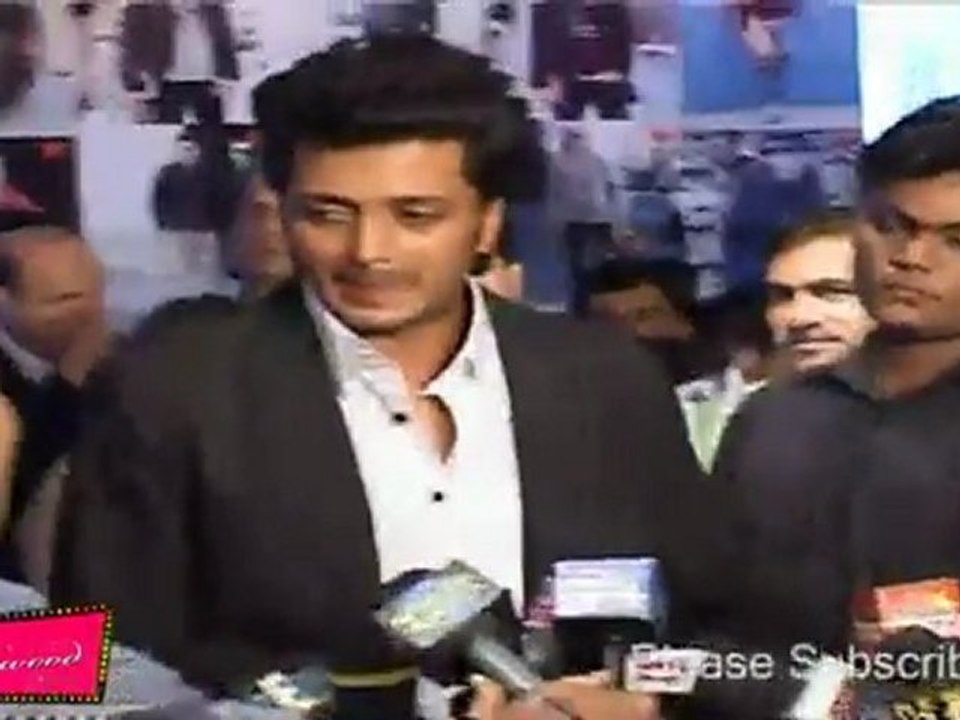 Ritesh Deshmukh @ Fashion Show 12.mp4