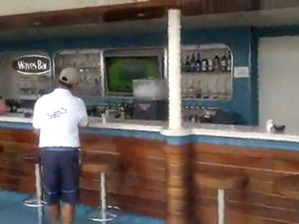 Pool deck on norwegian epic19102011250
