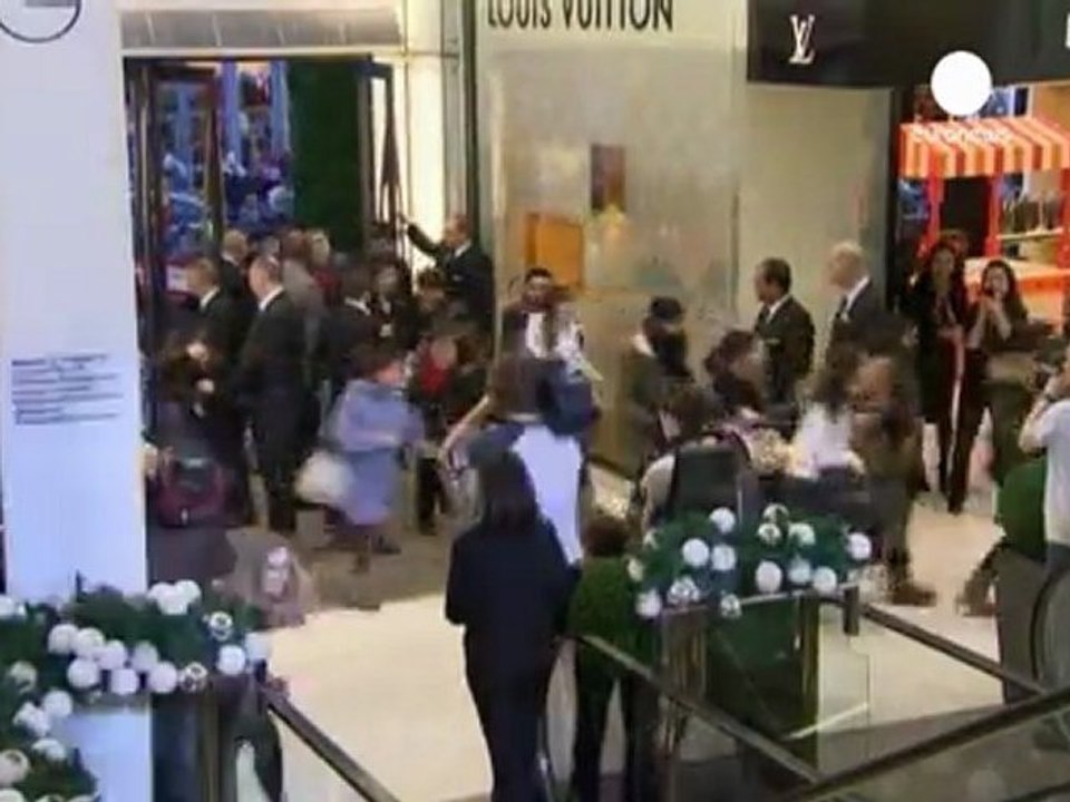 Fatal stabbing on London's Oxford Street