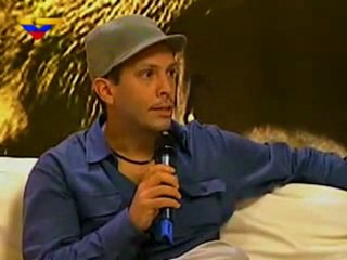 (VIDEO) Zurda Konducta 25.12 2011  2/5