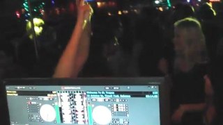 the real DJ @ work!! (DJ SVET @ in the mix)