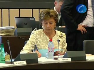 Bruselas pide a España más medidas de ajuste