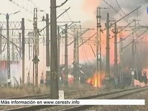 Espectacular explosión de dos trenes de mercancías