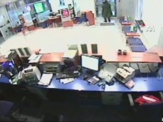 Bursa'daki Banka Soygunun Güvenlik Kamera Görüntüsü