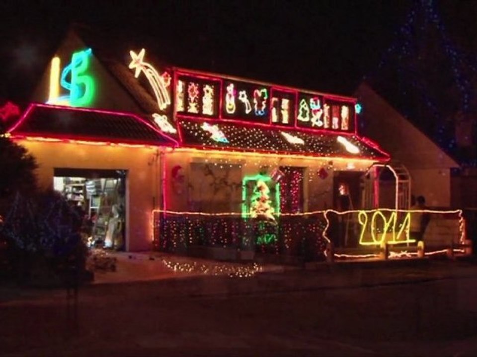 AGORA L'EMISSION 142 : ATELIER JEUNES REPORTERS : EMISSION SPECIALE NOEL