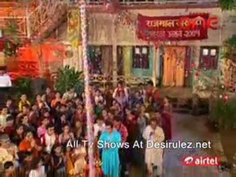 Woh Rehen Wali Mehlon Ki 27th December 2011 pt2