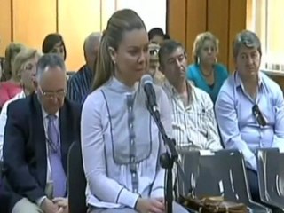 Caso Karlos: María José Campanario se echa a llorar en pleno juicio