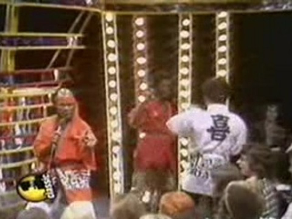 Carl Douglas - Kung Fu Fighting