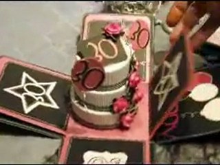 Boîte à explosion "carte d'anniversaire"