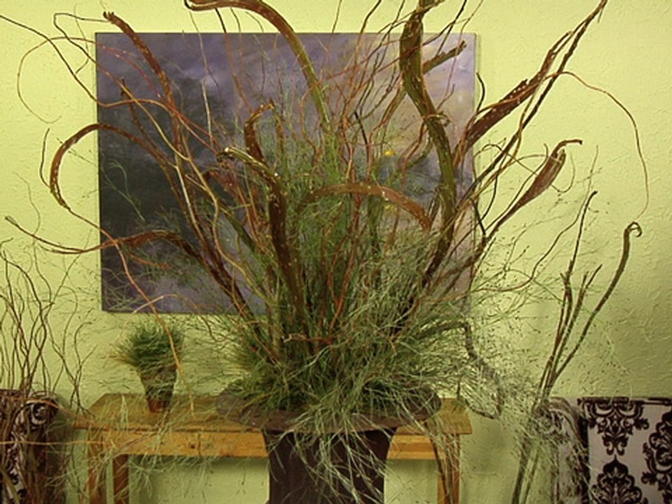 How to make a dramatic arrangement with branches
