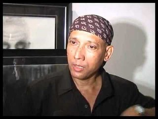 Shazahn Padamsee Inaugurates Art Event - Bollywoodhungama.com