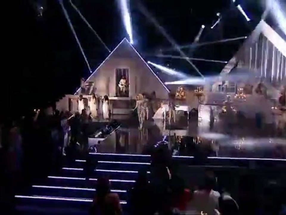 Beyoncé - Crazy In Love (A Night With Beyoncé)