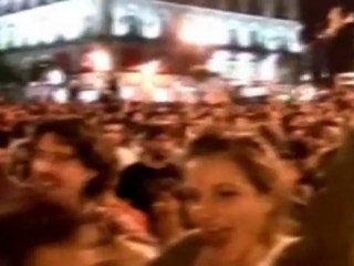 Más de cinco mil izquierdistas radicales antisistema colapsan, ilegalmente, la Puerta del Sol