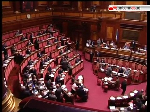 TG 28.12.11 Fitto sui costi della politica: Eliminare Camera e Senato