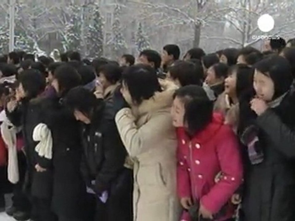 "Dolore di Stato" in Corea del Nord. Sfilano i nuovi leader