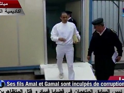 Egypte: le procès de Hosni Moubarak ajourné au 2 janvier