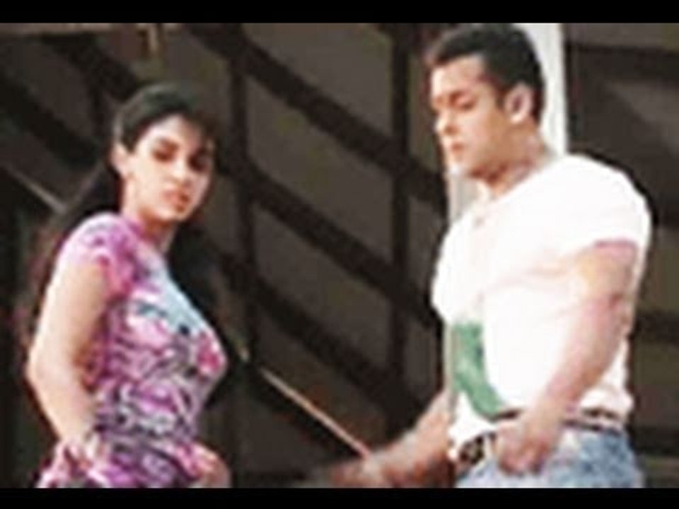 'Ready' Video Blog - Salman Khan & Asin - Teaser 2 Bollywood Hungama Exclusive