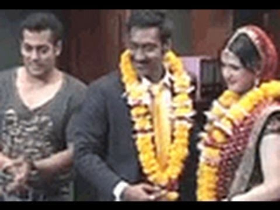 Ready Video Blog - Fun Moments in Bangkok - Salman Khan & Asin - Bollywood Hungama Exclusive