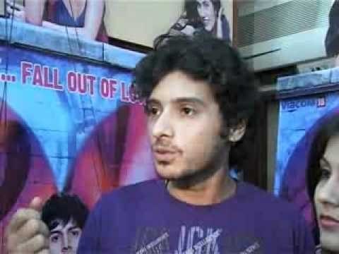 Divyendu - Ishita Speak About 'Pyaar Ka Punchnama' - Bollywood Hungama Exclusive Interviews