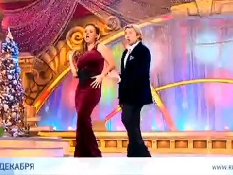 Новогодний парад звезд - 31 декабря в 22:15 на телеканале Россия1