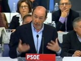 Rubalcaba continúa sitiéndose líder del PSOE