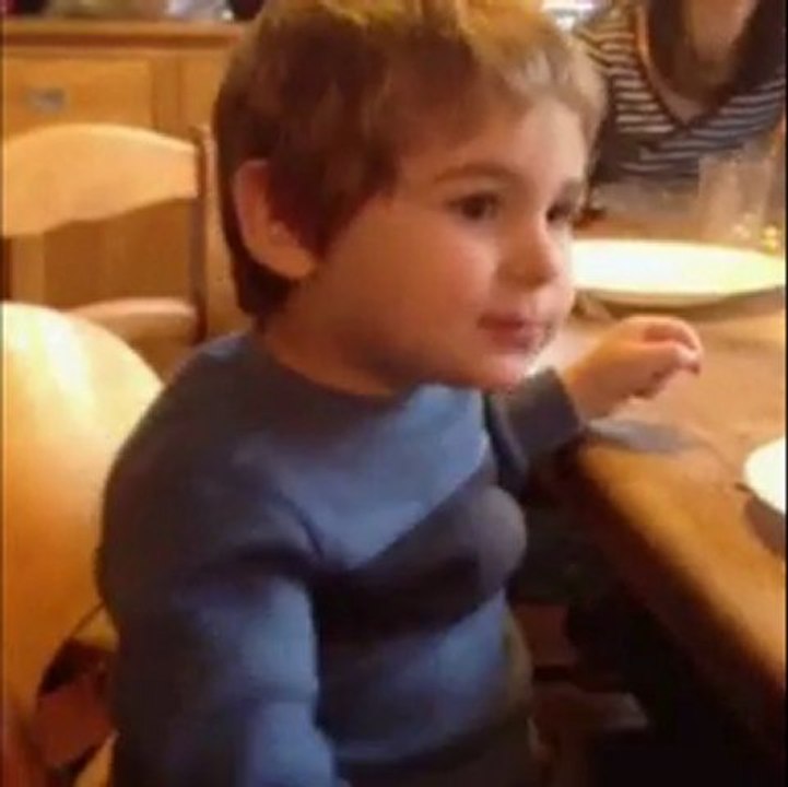 Pierrick qui chante