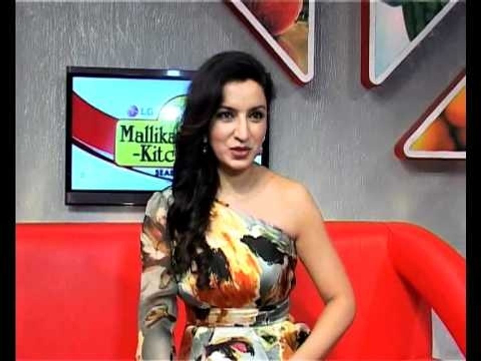 Actress Tisca Chopra At 'Mallika-E-Kitchen' Sets