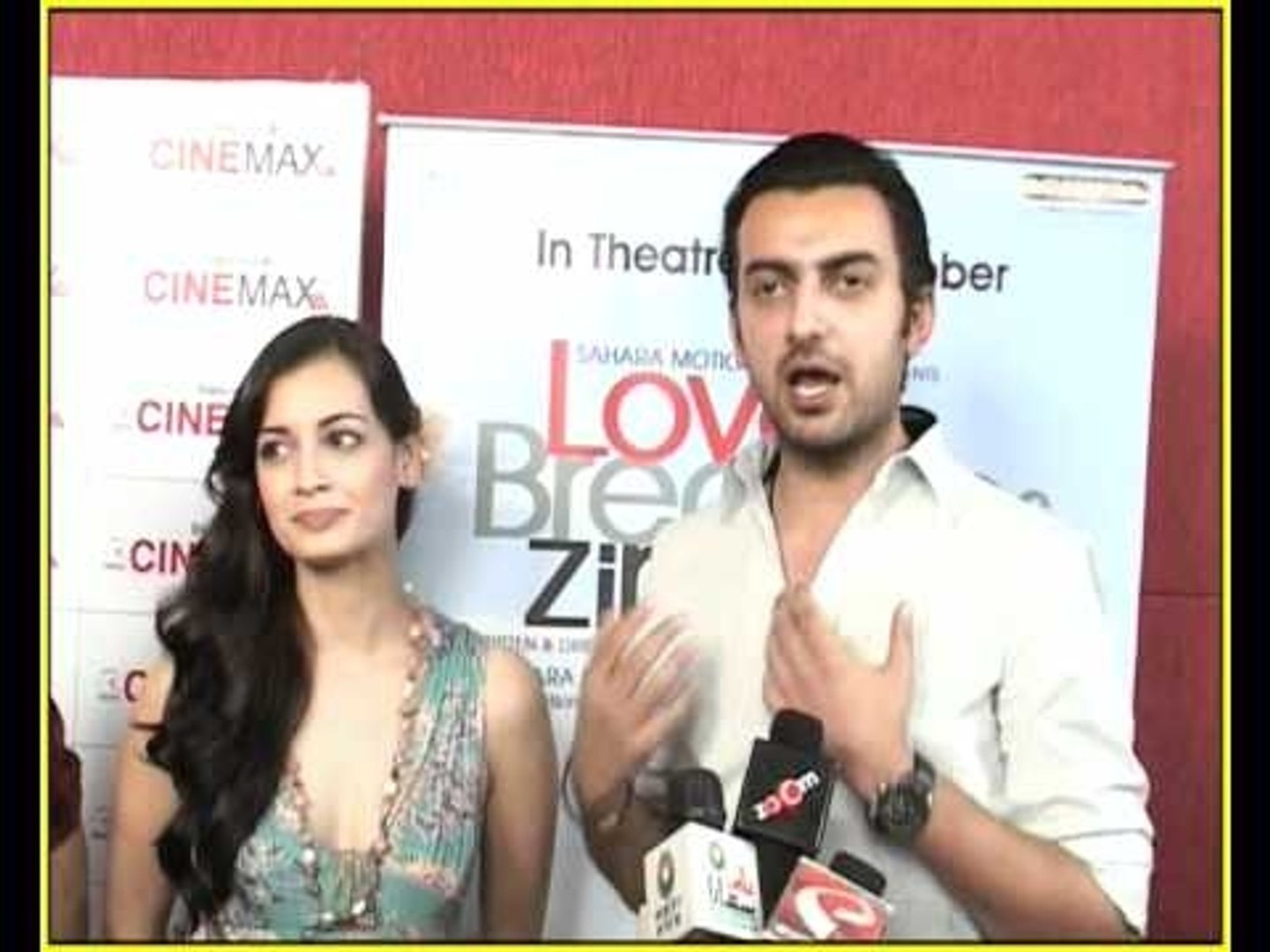 ⁣'Love Breakups Zindagi' Starcast Sell Tickets Of Their Film