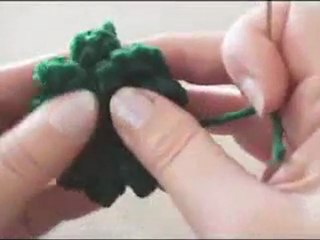Crochet Christmas Wreath - Holiday