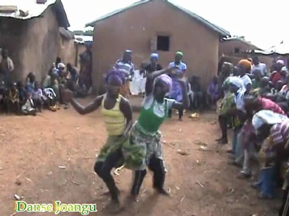 Danse traditionnel  Joangu  - Ghana - bongbini cultural group - Femme - LaRPV-tv