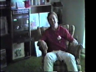 Relive the 1980s Christmas Spirit with Friends 🎄