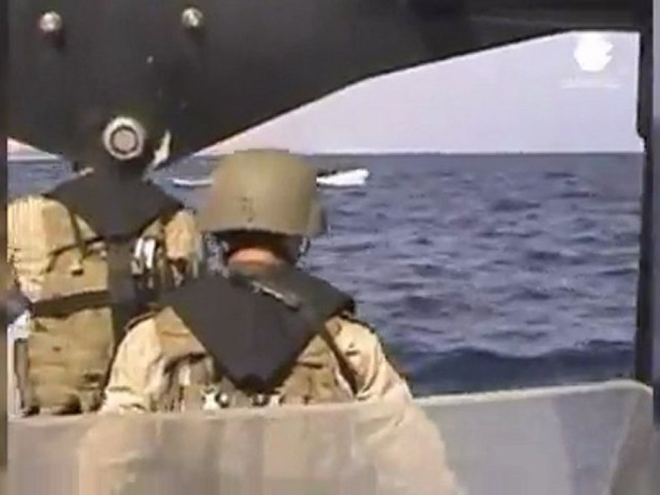 Germany debates battling Somali pirates on land