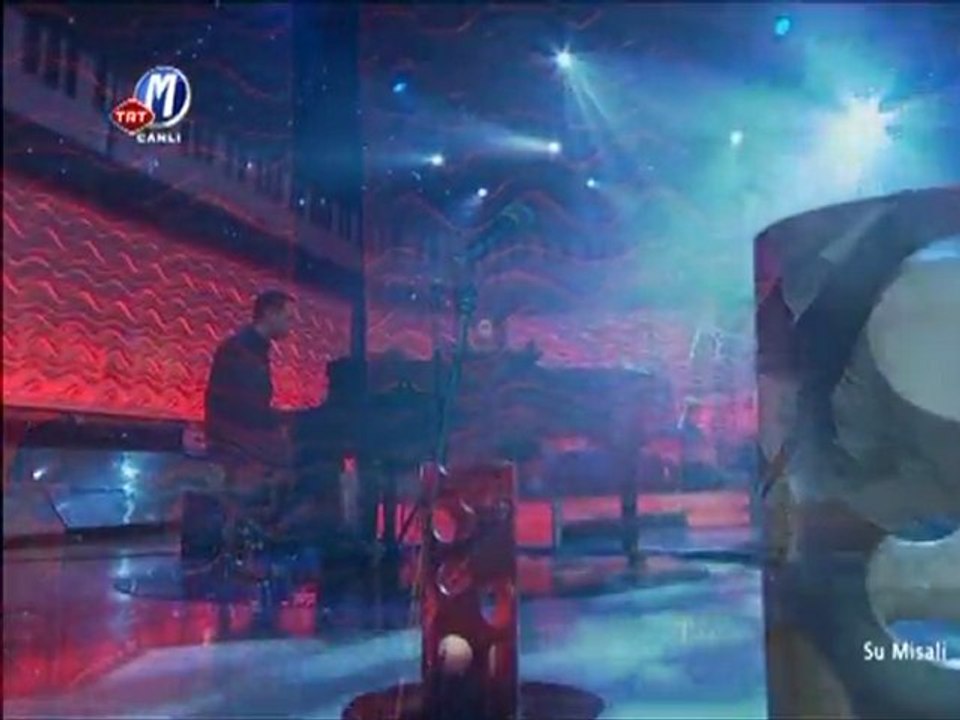 ORHAN ÖLMEZ _ SU MİSALİ _ AŞK BENİ SEVMEDİ _ HASRETİNLE YANDI GÖNLÜM _ LALE DEVRİ _ CANLI PERFORMANS _ 23. BLM _ 28.12.2011 _ PART 1