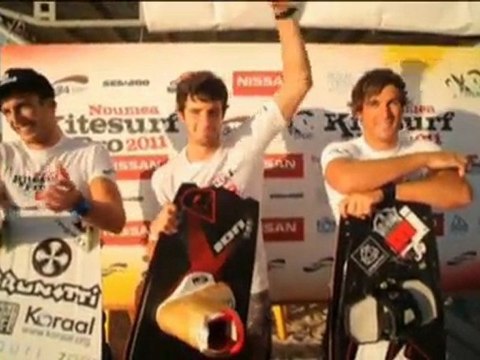 Kitesurf - Rondina terzo a Noumea