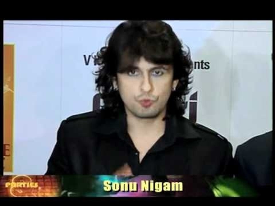 Akshay Launches Sonu Nigam's Album 'Icchapurti Gayatri Mantras'