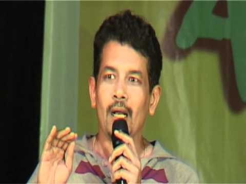 Atul Kulkarni & Ravi Kissen Promote 'Chaalis Chaurasi' At Ruia College