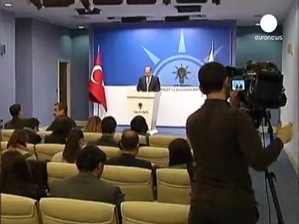 Turchia: curdi in piazza per la strage nel sud est