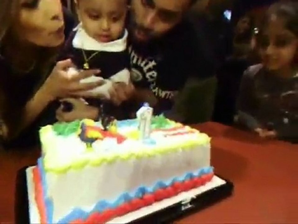 4-Year Olds Can't Wait for Vancouver Balloon Animals