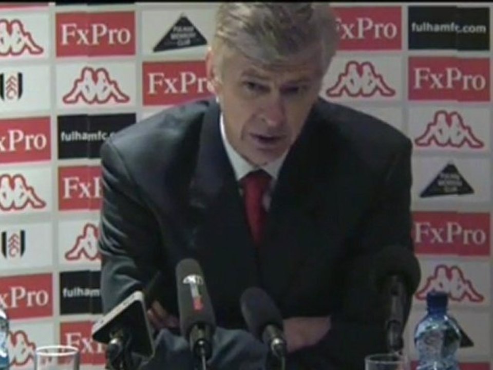 Wenger klagt über den Schiedsrichter