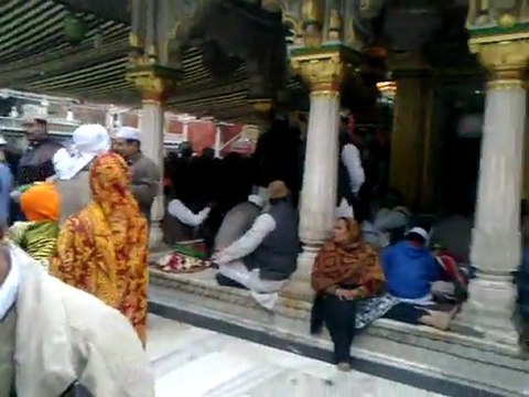 Hazrat Nizamuddin Auliya dargah uploaded by umar ansari from chauri chaura