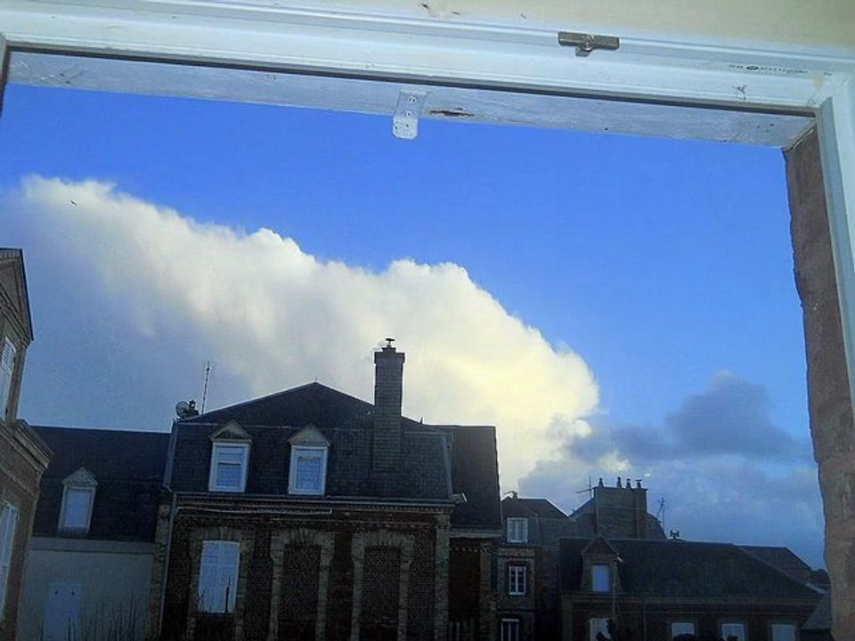 Une Heure d'un Jour à ma Fenêtre, Etretat