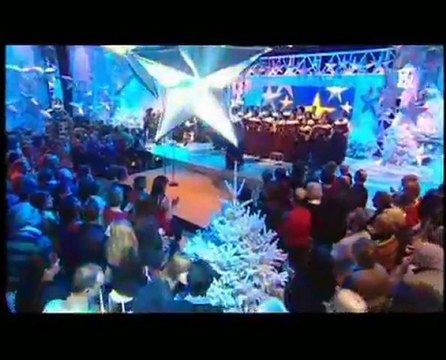 Amel Bent & Hugues Aufray -Le Grand Cercle de La Vie - Extrait - In Live -