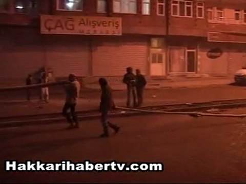 Mobese kamerasını böyle yaktılar