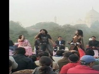 Sharminda Hoon (Music Launch) - Ekk Deewana Tha - Live Performance